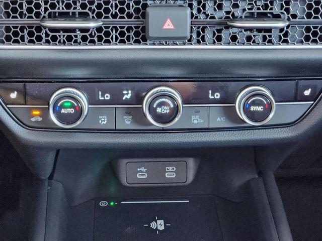 Photo of 2026 Platinum White Pearl Honda HR-V