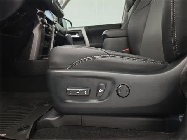 Photo of 2021 Classic Silver Metallic Toyota 4Runner
