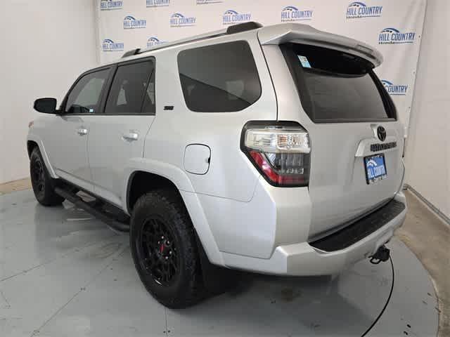 Photo of 2021 Classic Silver Metallic Toyota 4Runner