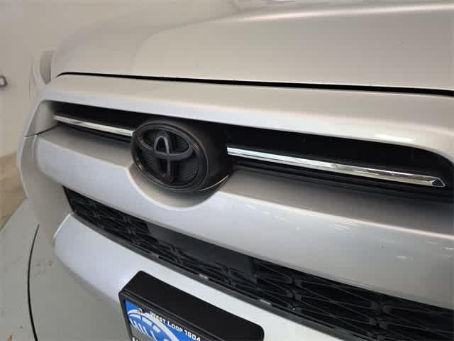 Photo of 2021 Classic Silver Metallic Toyota 4Runner