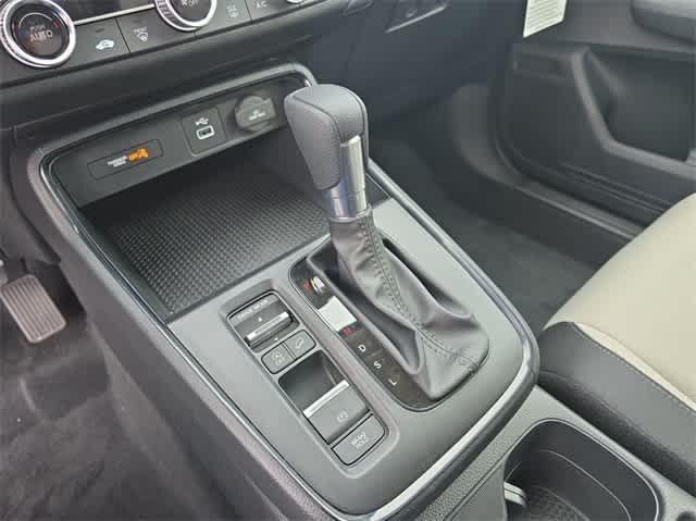 Photo of 2025 Platinum White Pearl Honda CR-V