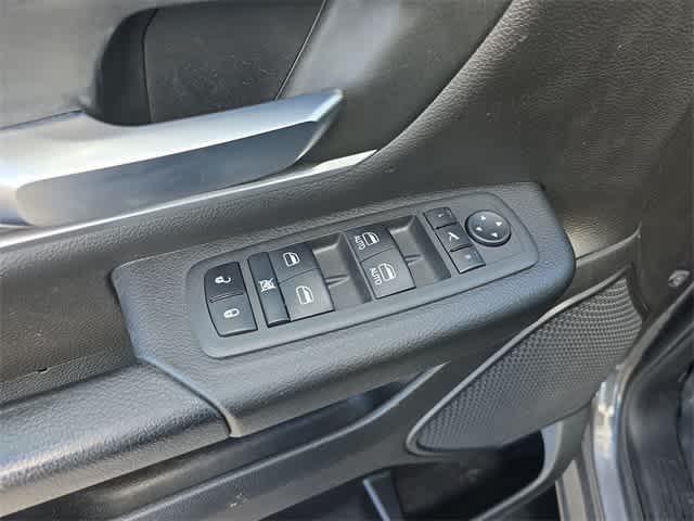Photo of 2022 Granite Crystal Clearcoat Metallic RAM 1500
