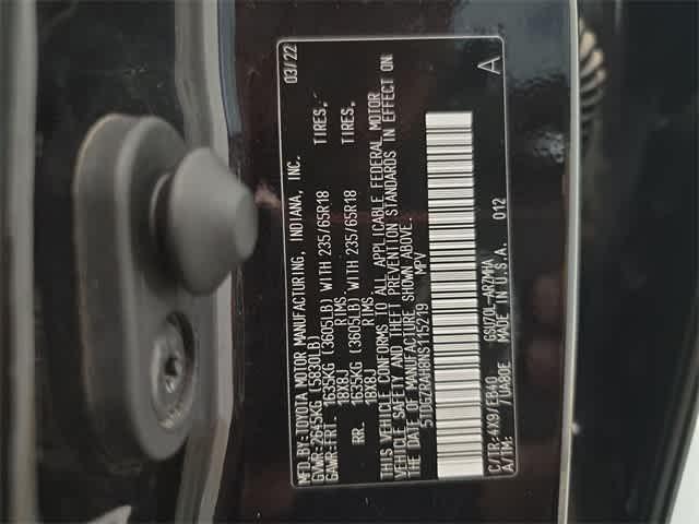 Photo of 2022 Opulent Amber Toyota Highlander