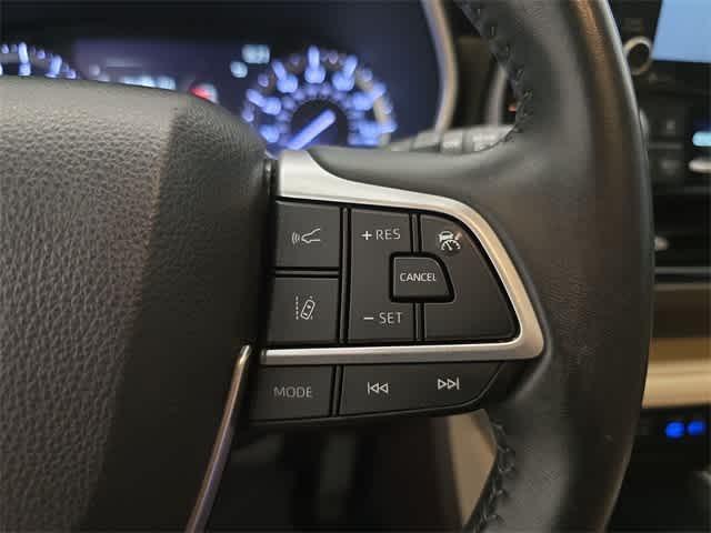 Photo of 2022 Opulent Amber Toyota Highlander
