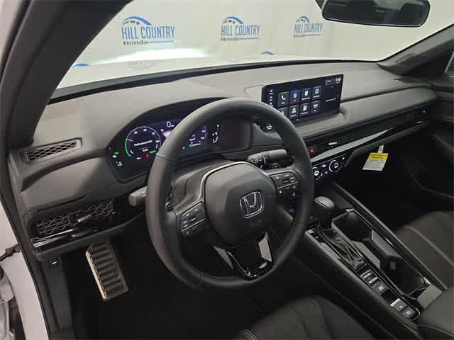 Photo of 2025 Platinum White Pearl Honda Accord Hybrid