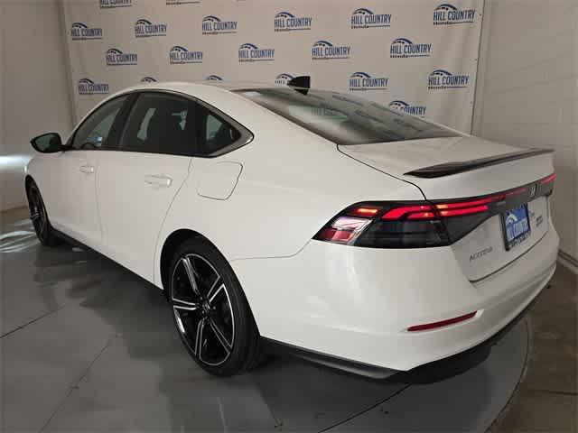 Photo of 2025 Platinum White Pearl Honda Accord Hybrid