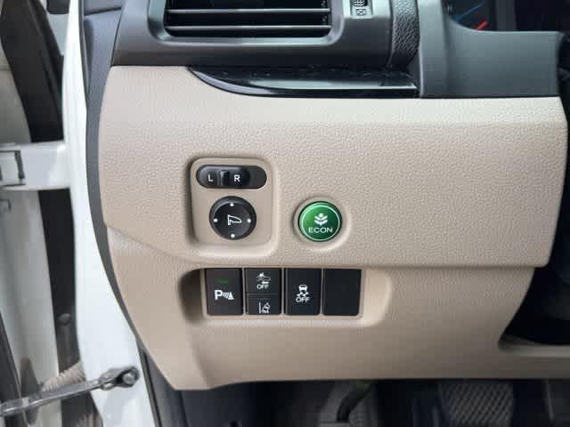 Photo of 2022 Platinum White Pearl Honda Pilot