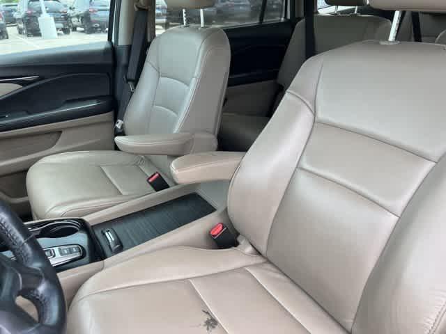 Photo of 2022 Platinum White Pearl Honda Pilot