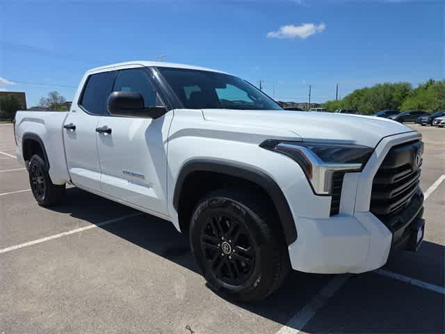 Photo of 2022 White Toyota Tundra