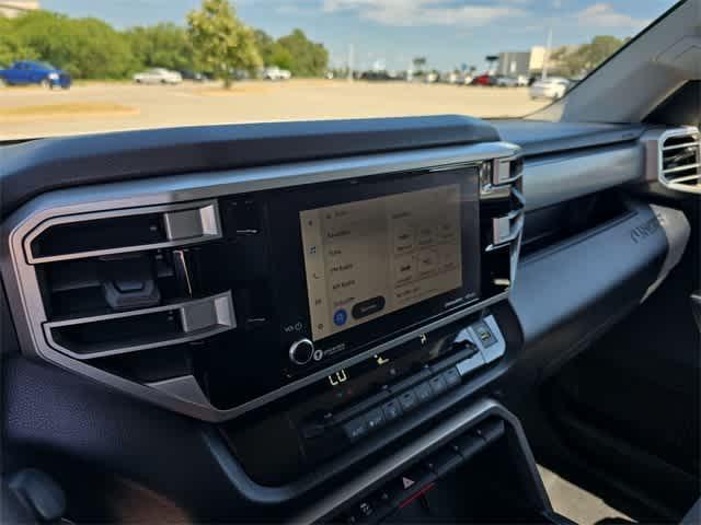 Photo of 2022 White Toyota Tundra