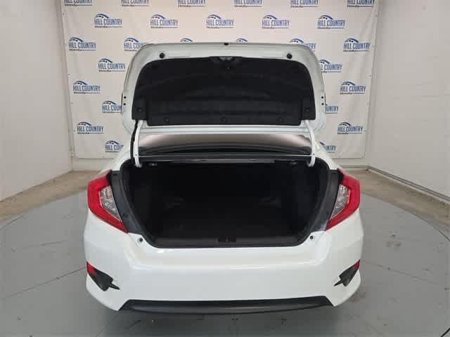 Photo of 2017 White Honda Civic