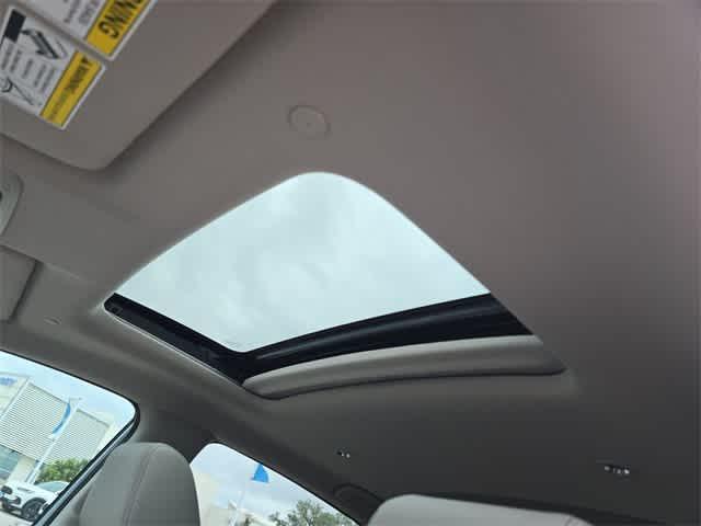 Photo of 2026 Solar Silver Metallic Honda HR-V