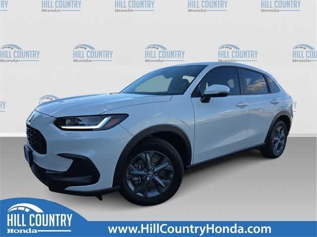 Photo of 2026 Platinum White Pearl Honda HR-V