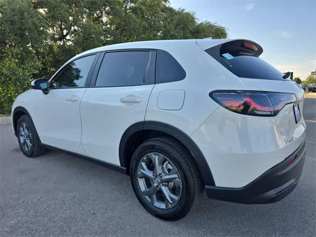 Photo of 2026 Platinum White Pearl Honda HR-V