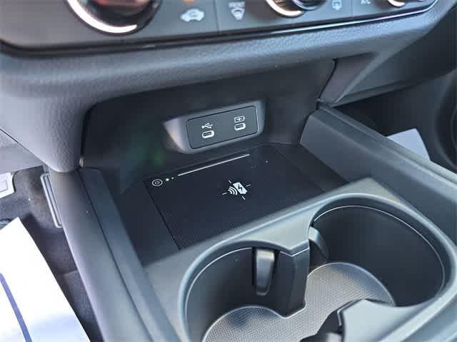 Photo of 2026 Platinum White Pearl Honda HR-V