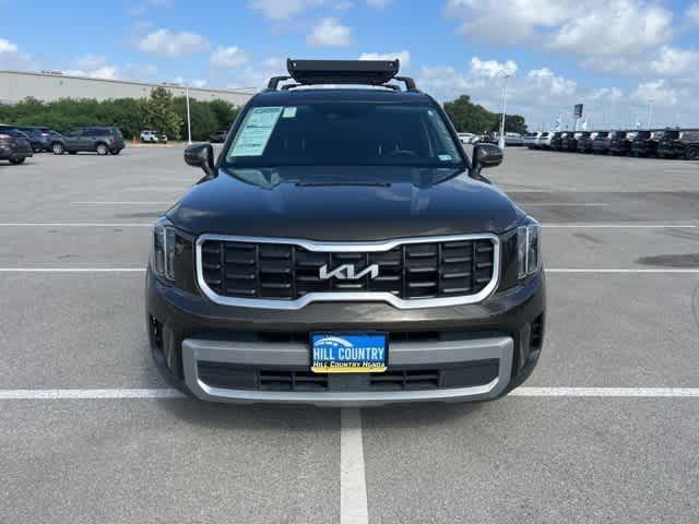 Photo of 2023 Dark Moss Kia Telluride