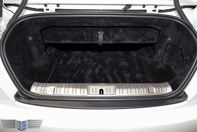 Photo of 2019 Arctic White / Black Diamond Rolls-Royce Dawn