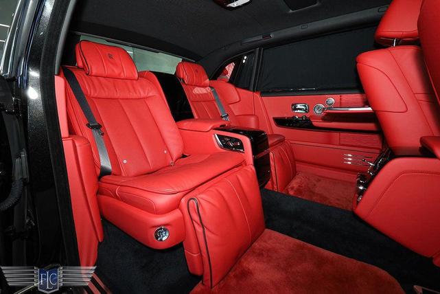 Photo of 2023 Black Diamond Rolls-Royce Phantom