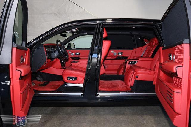 Photo of 2023 Black Diamond Rolls-Royce Phantom