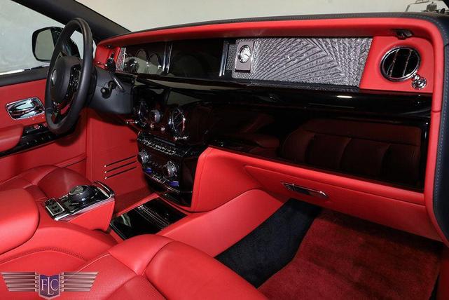 Photo of 2023 Black Diamond Rolls-Royce Phantom