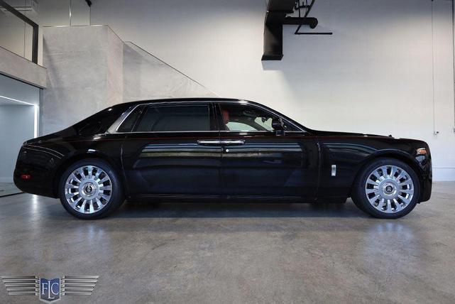 Photo of 2023 Black Diamond Rolls-Royce Phantom