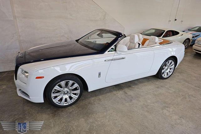 Photo of 2018 Arctic White / Midnight Sapphire Rolls-Royce Dawn