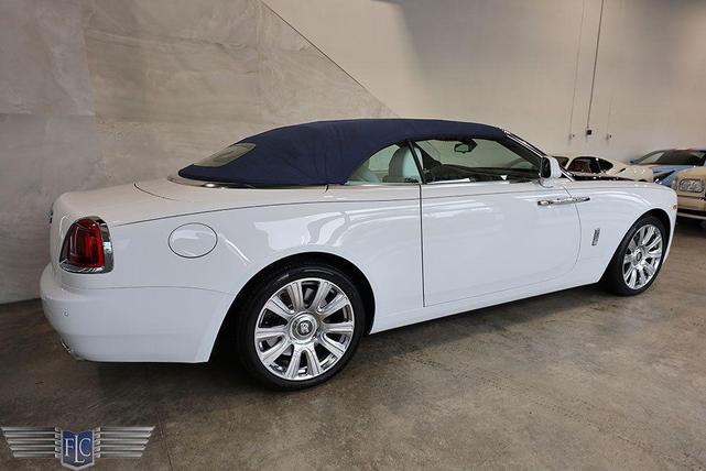 Photo of 2018 Arctic White / Midnight Sapphire Rolls-Royce Dawn