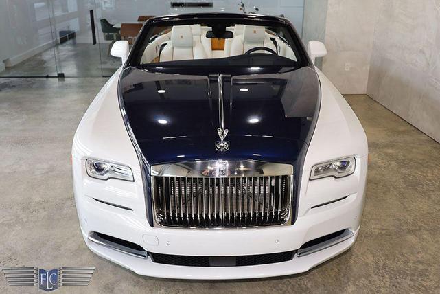 Photo of 2018 Arctic White / Midnight Sapphire Rolls-Royce Dawn