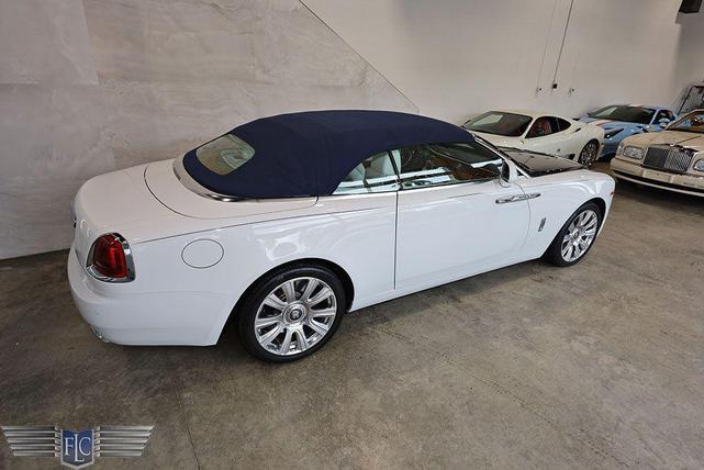 Photo of 2018 Arctic White / Midnight Sapphire Rolls-Royce Dawn