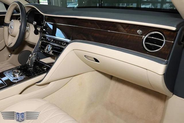 Photo of 2020 Glacier White Solid Bentley Flying Spur