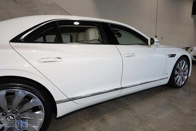 Photo of 2020 Glacier White Solid Bentley Flying Spur