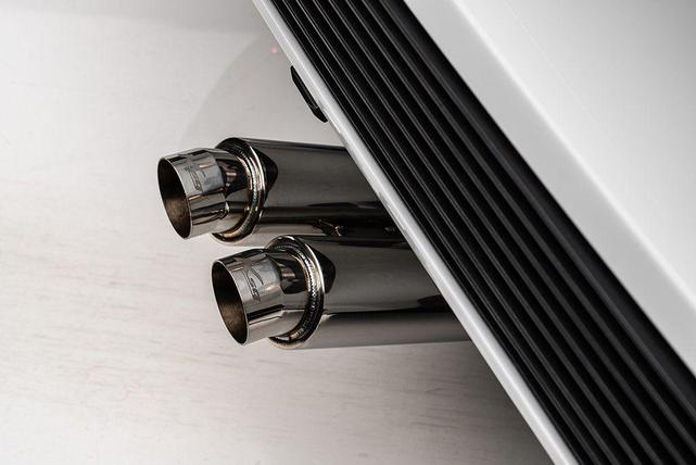 Photo of 1999 White Lamborghini Diablo