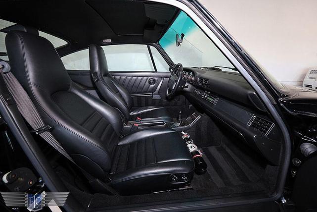 Photo of 1994 Black Porsche 911