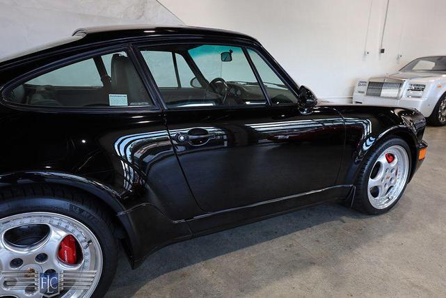 Photo of 1994 Black Porsche 911