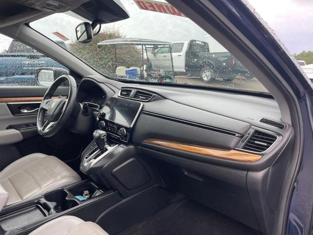 Photo of 2019 Obsidian Blue Pearl Honda CR-V