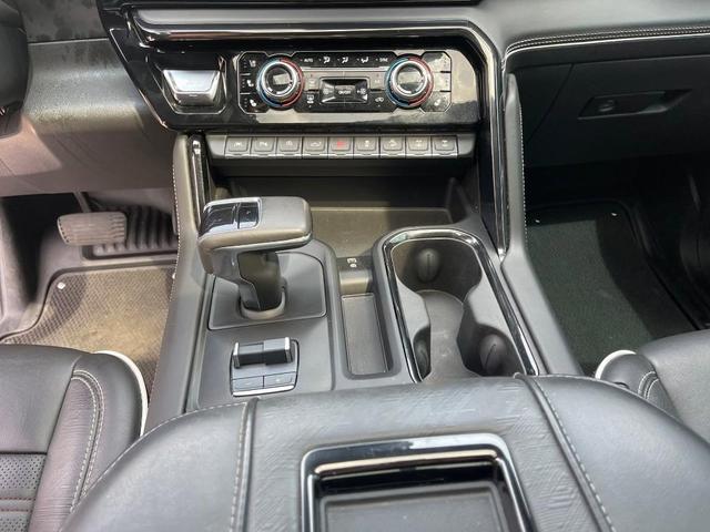 Photo of 2022 Summit White GMC Sierra 1500