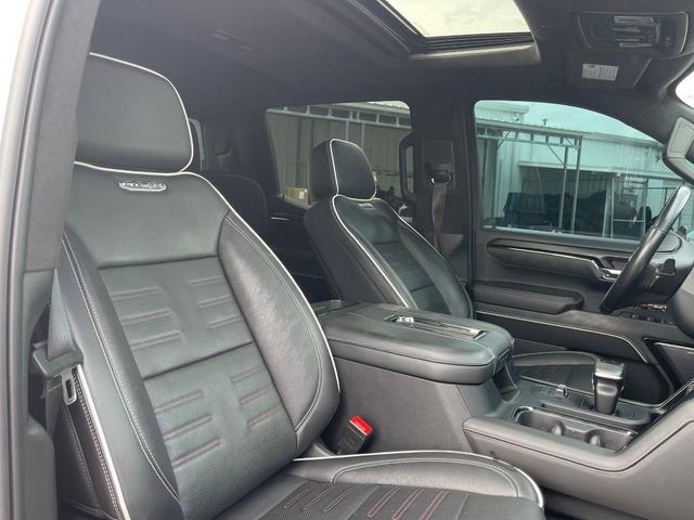 Photo of 2022 Summit White GMC Sierra 1500
