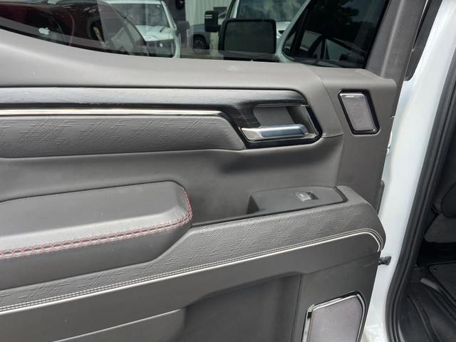 Photo of 2022 Summit White GMC Sierra 1500