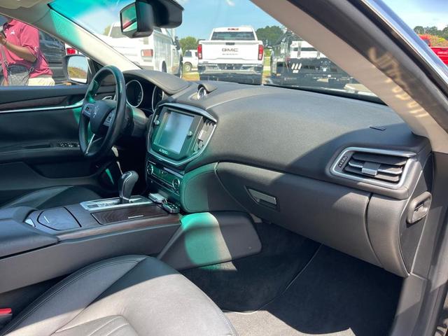 Photo of 2014 Nero Maserati Ghibli