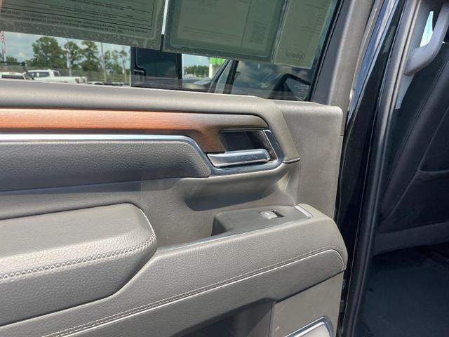 Photo of 2024 Onyx Black GMC Sierra 2500