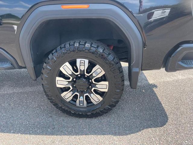 Photo of 2024 Onyx Black GMC Sierra 2500