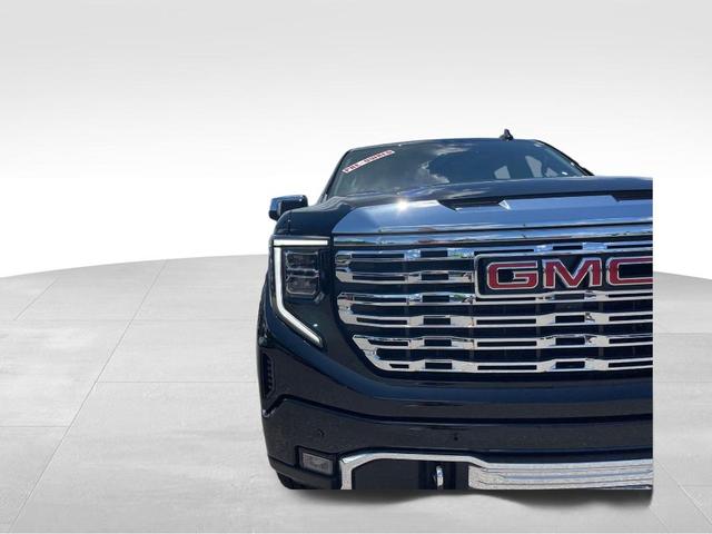 Photo of 2024 Onyx Black GMC Sierra 1500