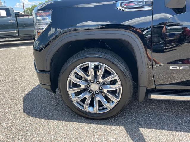Photo of 2024 Onyx Black GMC Sierra 1500