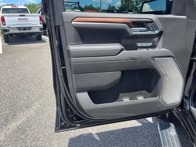 Photo of 2024 Onyx Black GMC Sierra 1500