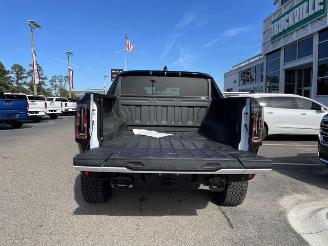 Photo of 2022 White GMC HUMMER EV