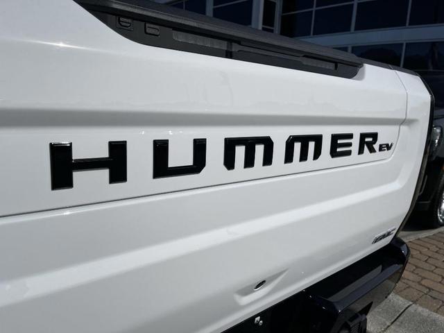 Photo of 2022 White GMC HUMMER EV