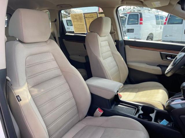 Photo of 2022 White Honda CR-V