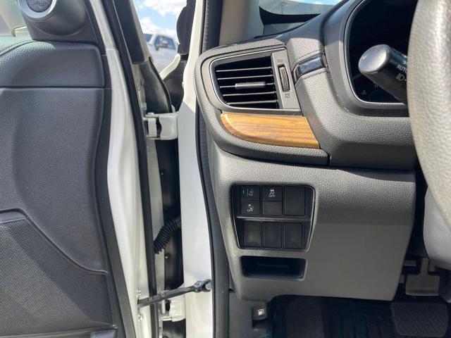 Photo of 2022 White Honda CR-V