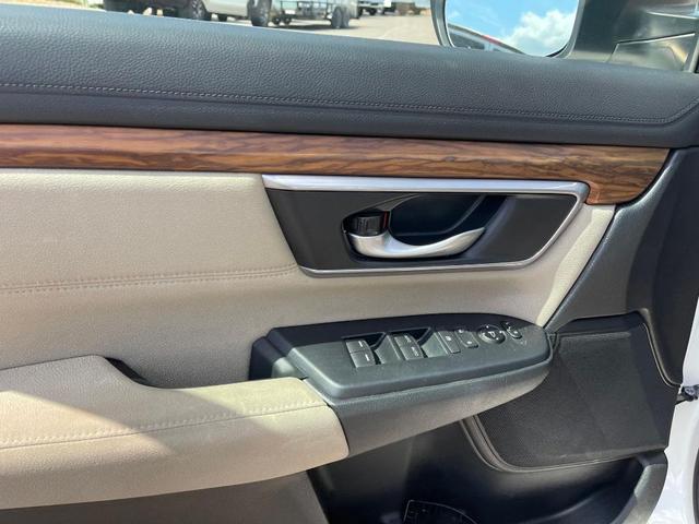 Photo of 2022 White Honda CR-V