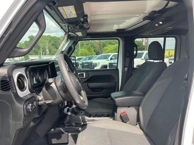 Photo of 2024 Bright White Clearcoat Jeep Wrangler